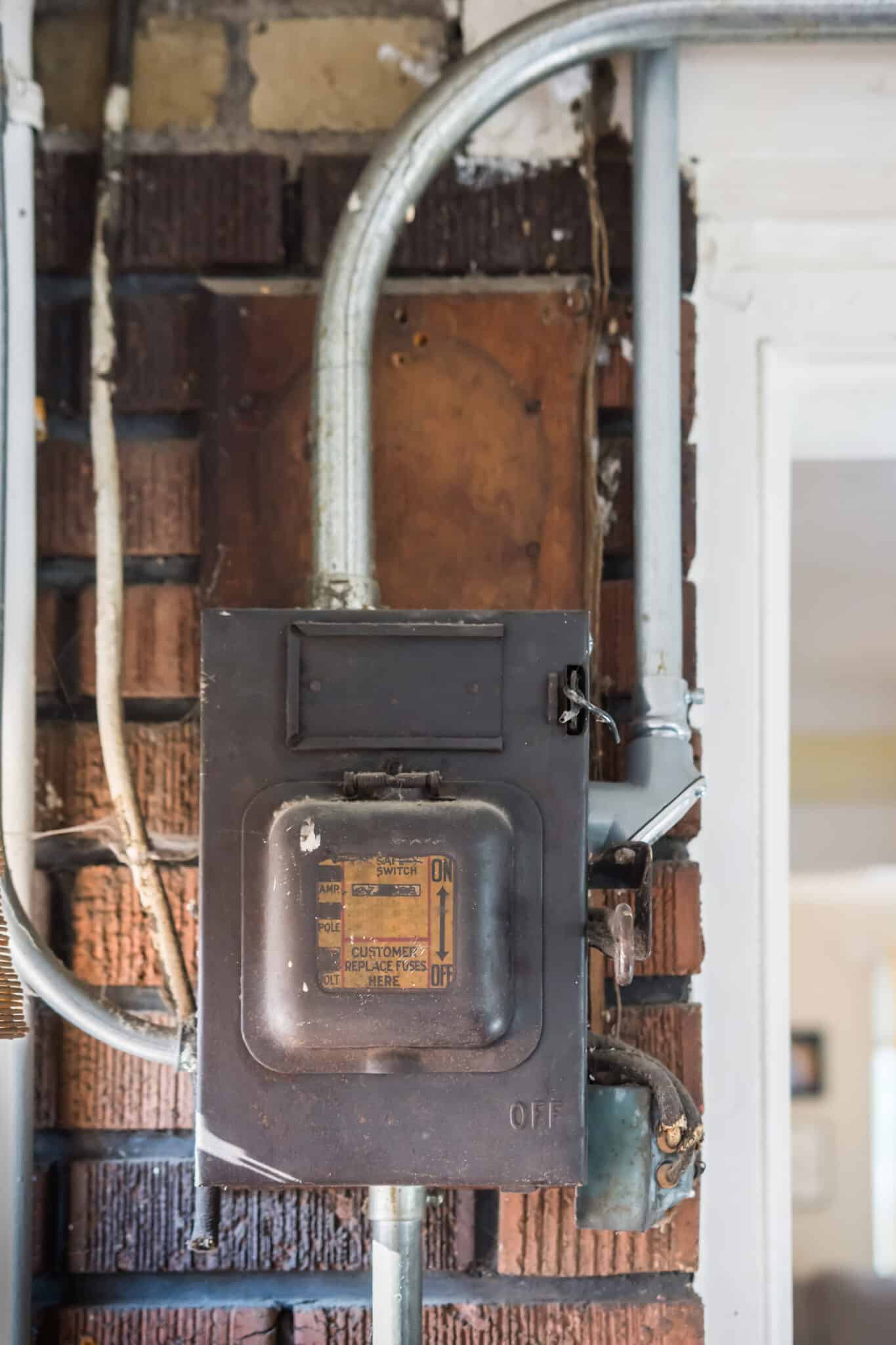 Electric box with old knob, Electrical Inspections.